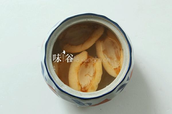 川贝炖枇杷的做法图解3