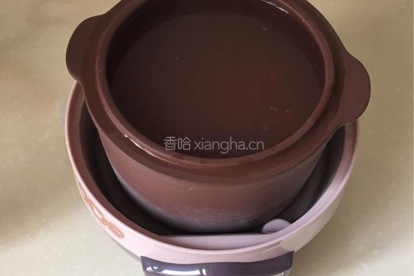 红豆薏米百合汤的做法图解3