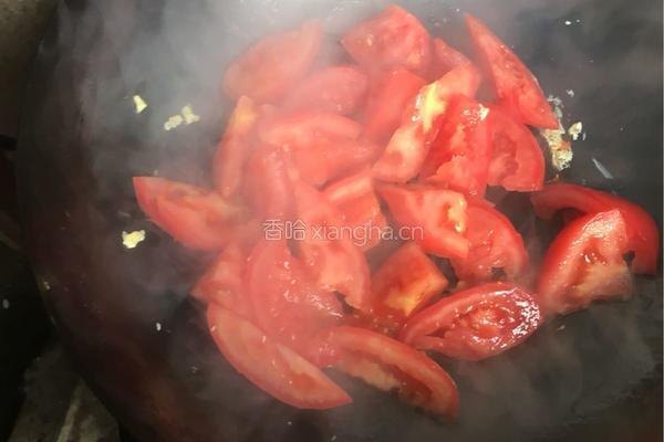 青椒西红柿炒鸡蛋的做法图解3