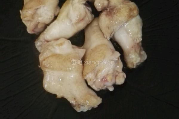 洋葱焖鸡翅根的做法图解3