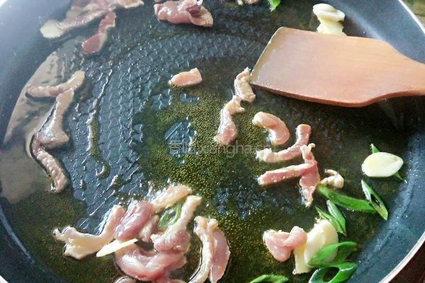茄子炒肉丝的做法图解5