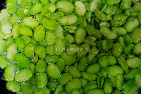 椒盐蚕豆酥的做法图解3