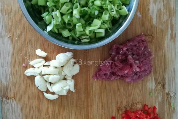 空心菜杆炒肉沫的做法图解1