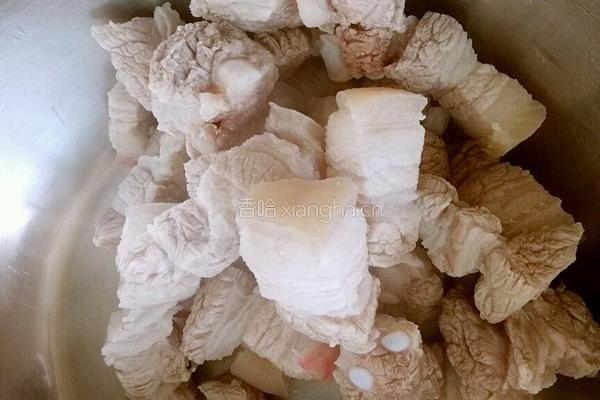 五花肉炖土豆的做法图解4