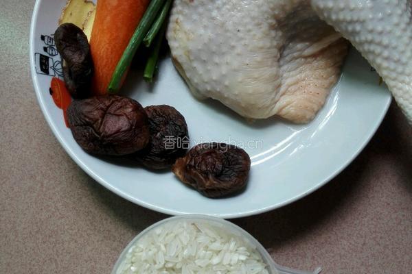香菇鸡肉粥的做法图解1