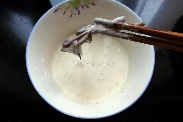 炸香椿鱼的做法图解5