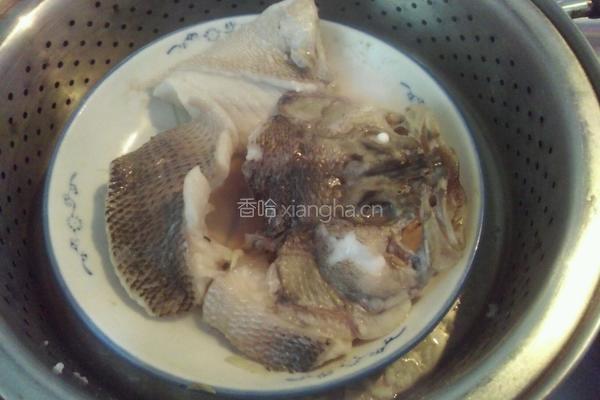 清蒸鲈鱼片的做法图解8