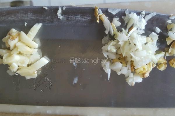 简易炸酱面的做法图解1
