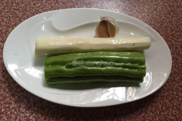 清炒苦瓜山药片的做法图解1