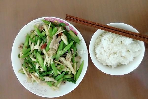 清炒茭白芦笋的做法图解6