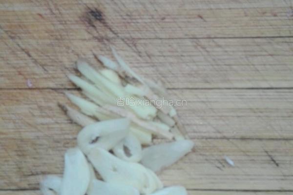 青椒炒牛肉丝的做法图解4