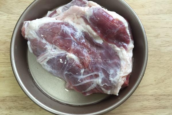 清炖牛肉的做法图解1