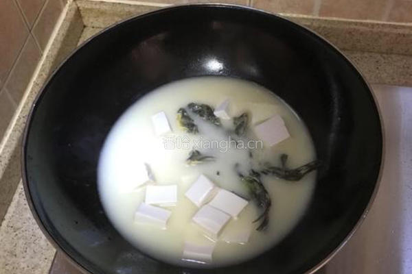 黄辣丁豆腐汤的做法图解5