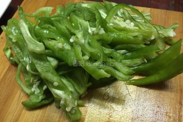 肉丝炒毛豆的做法图解5