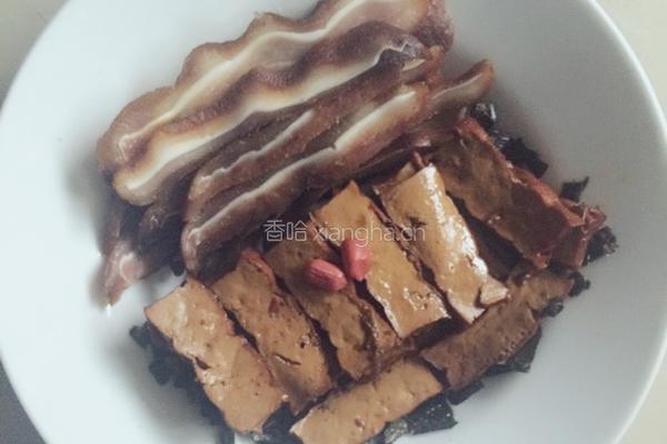 卤猪耳朵的做法图解4