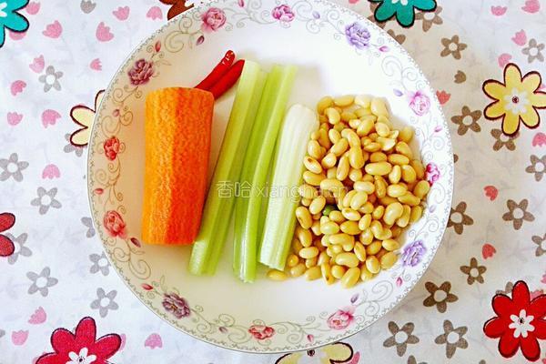 凉拌酸辣黄豆的做法图解1