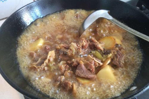 土豆西红柿炖牛腩的做法图解6