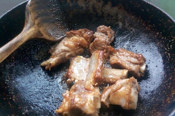 玉米莲藕排骨汤的做法图解16