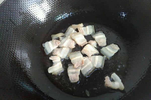 蒜苗炒肉的做法图解3