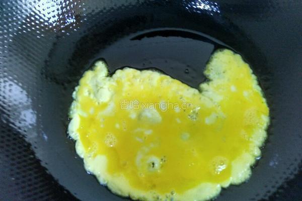 茼蒿炒鸡蛋的做法图解3