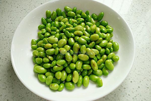 毛豆炒鸡蛋的做法图解5