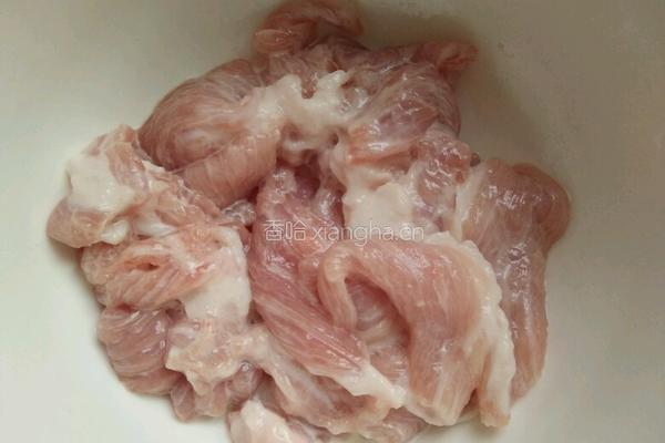 圆白菜炒肉的做法图解2