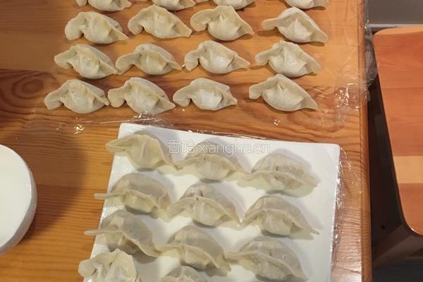 猪肉饺子的做法图解3
