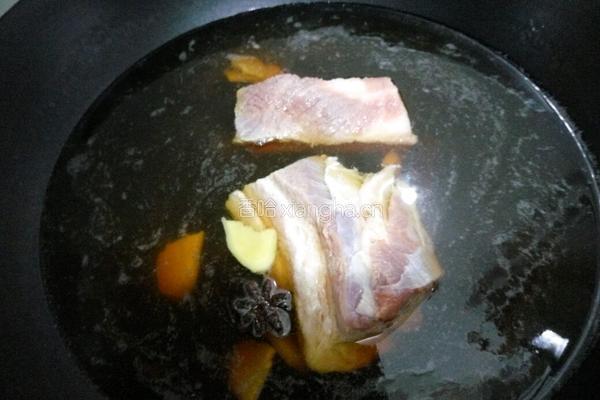 茶香梅菜扣肉的做法图解3