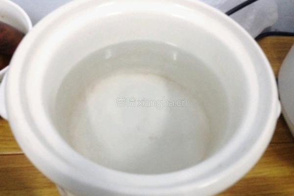 红枣莲子粥的做法图解5