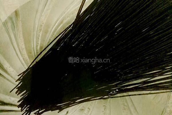 凉拌蕨根粉的做法图解2