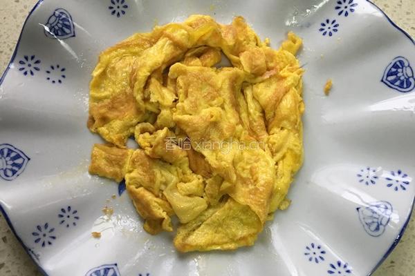 鸡蛋炒河粉的做法图解2