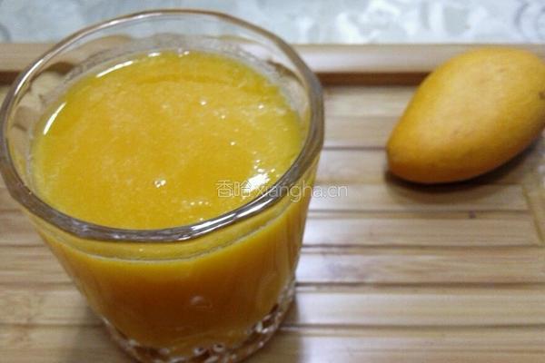 菠萝芒果汁的做法图解5