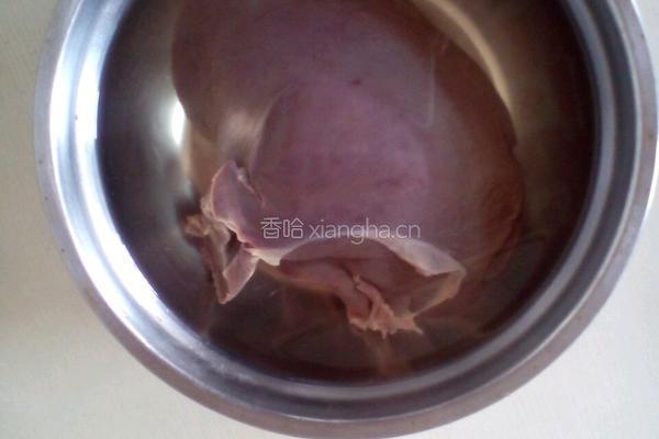 白切猪肝的做法图解1