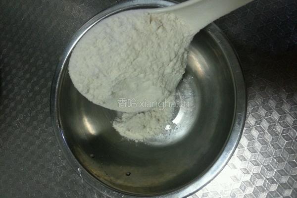 炸小黄鱼的做法图解3