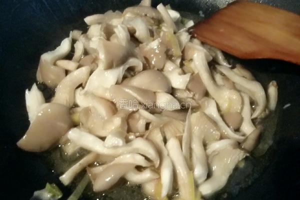平菇肉片汤的做法图解7