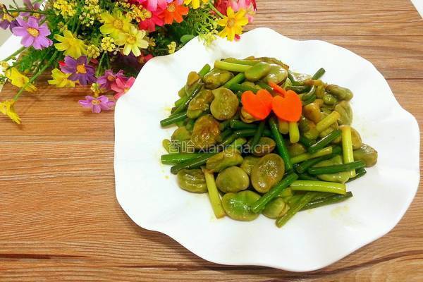 蚕豆炒蒜苗的做法图解12