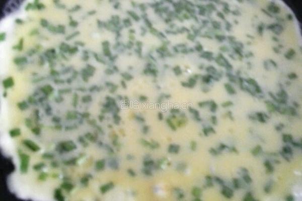 韭菜虾皮鸡蛋饼的做法图解4