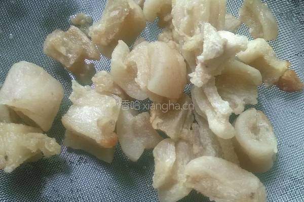 油渣韭菜馅饼的做法图解1