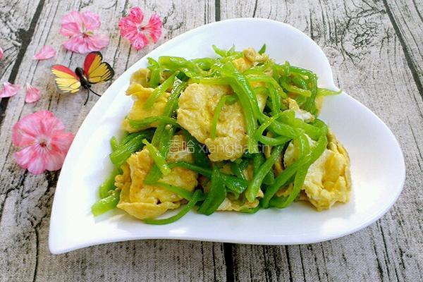青椒炒鸡蛋的做法图解7