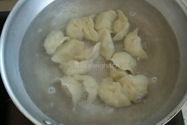 圆葱猪肉馅水饺的做法图解5