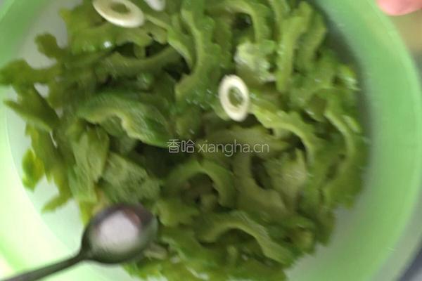 凉拌苦瓜的做法图解6