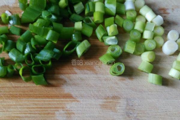 西红柿凉拌面的做法图解2