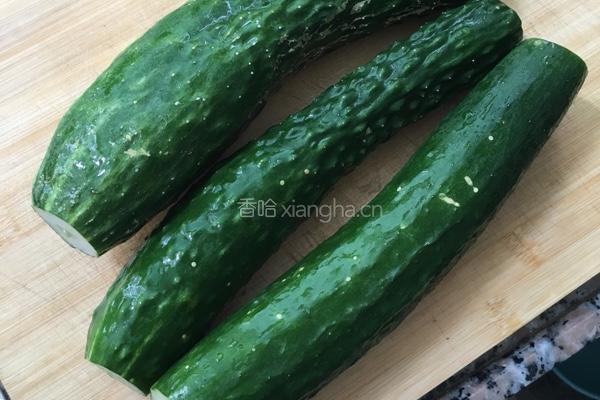 凉拌青瓜的做法图解1
