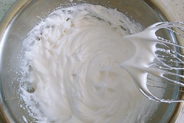 DIY奶油草莓蛋糕的做法图解7