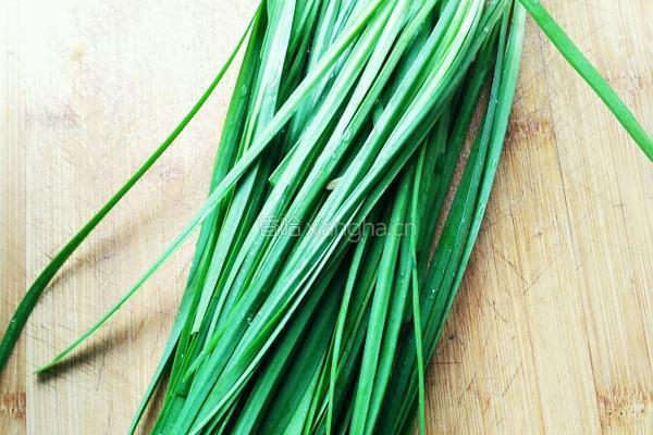胶东鲅鱼水饺的做法图解6