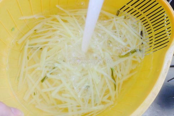 土豆拌海带丝的做法图解7