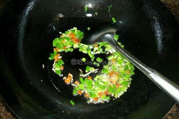 葱香蛤蜊肉的做法图解3