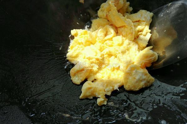 番茄鸡蛋炒方便面的做法图解5