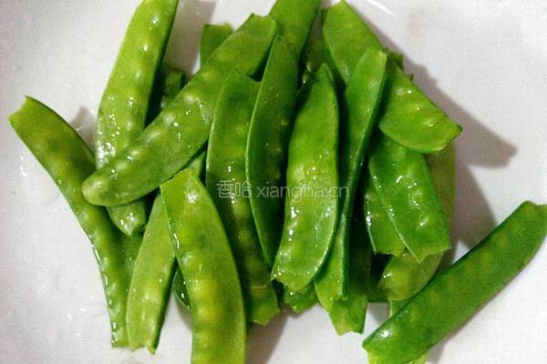 荷兰豆炒鸡蛋的做法图解2