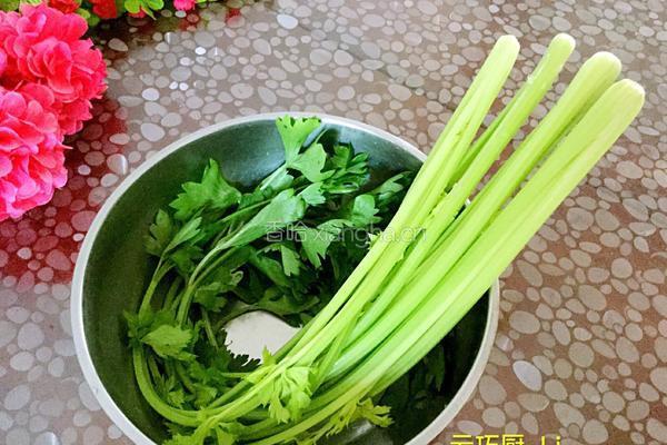 芹菜爆虾尾的做法图解3